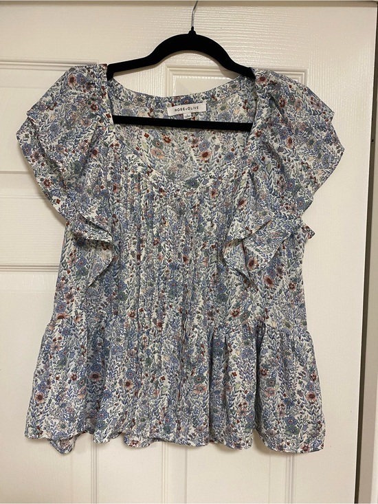 Rose & Olive Tops - Rose & Olive Light Blue Floral Ruffle Peasant Blouse